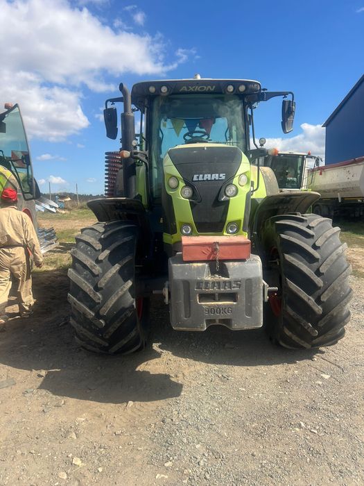 Tractor Claas Axion 810 super pret!