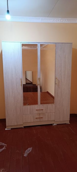 Shkaf sotiladi dastafka ustanovka bepul