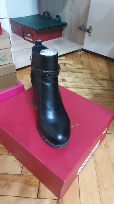 Продам женские обуви