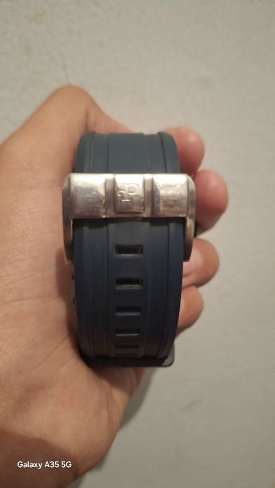 Швейцарские часа perrelet A1085