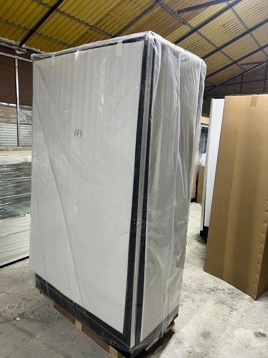 Vitrina frigorifica cu 2 usi lumina led verticala