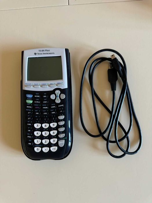 Texas Instruments TI-84 в отличном состоянии