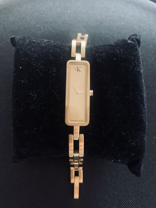 Часовник Calvin Klein - с швейцарски механизъм