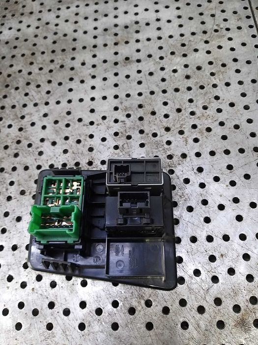 Bloc butoane reglaj oglinzi faruri esp nissan qashqai j10 68485jd900