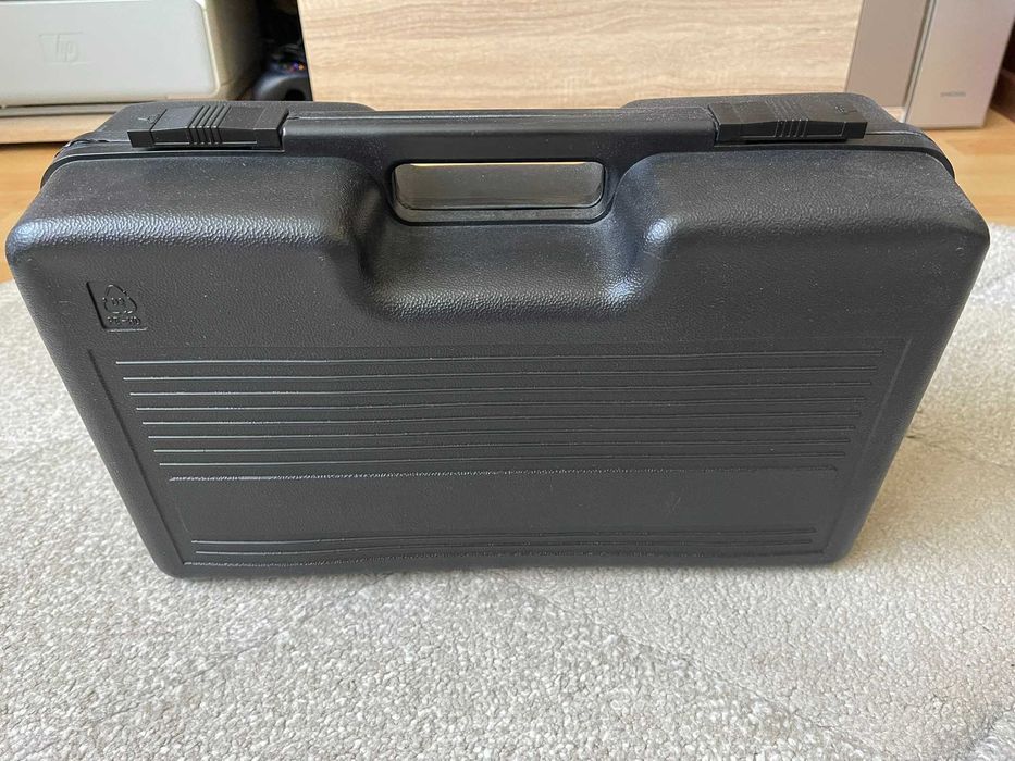 Set gantere reglabile Techfit 15 kg & cutie de depozitare si transport – stare excelentă