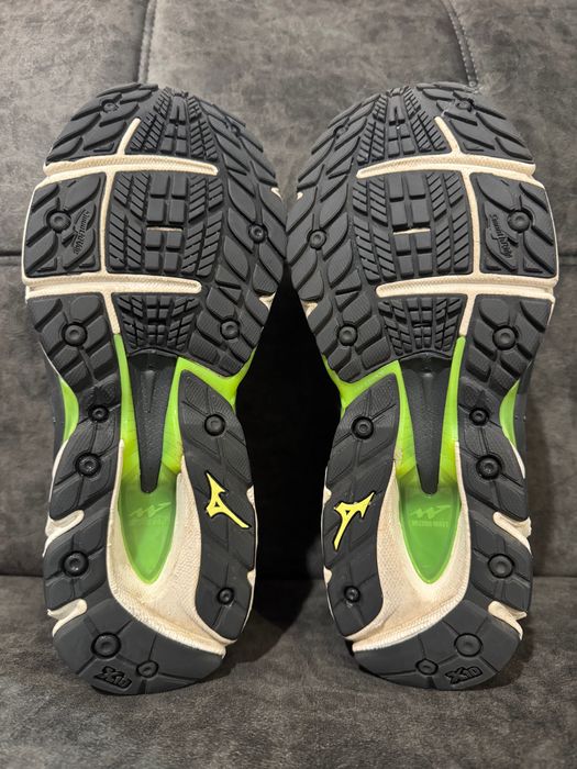 Mizuno Wave PARADOX 5.