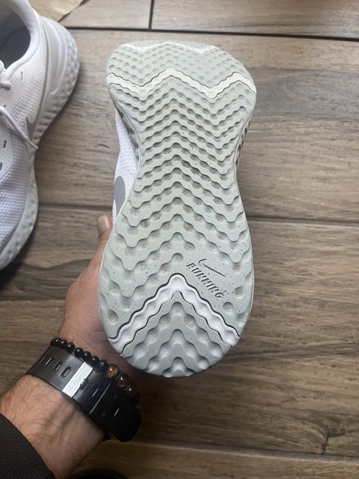 Nike revolution 5 46номер