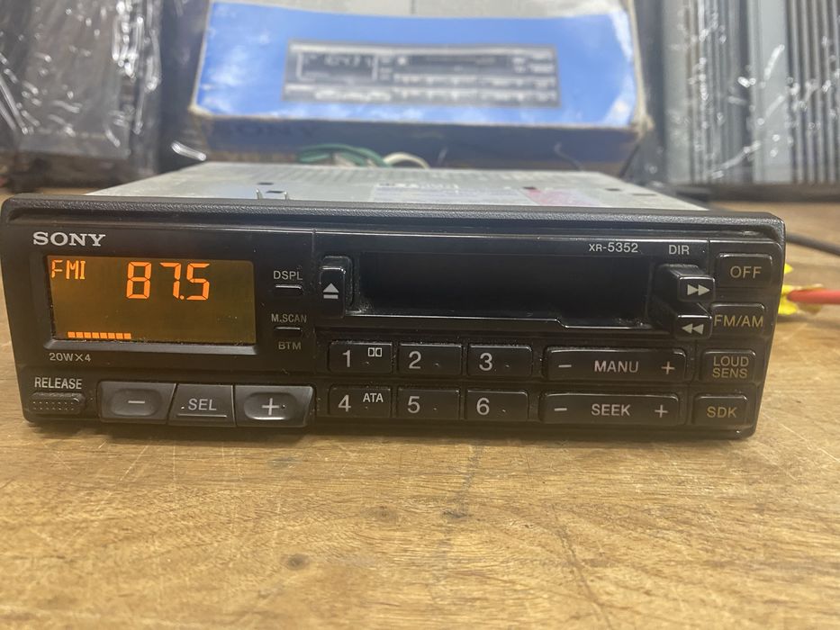 Player auto Sony XR 5352 old school nou