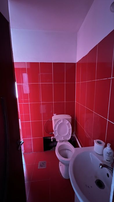 Apartament Lupeni 3 camere semidecomandat + boxa