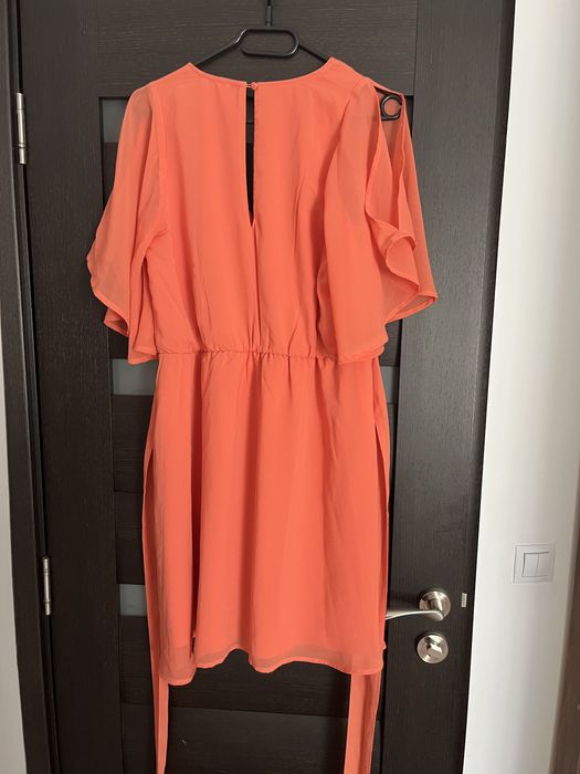 vand rochie culoare corai