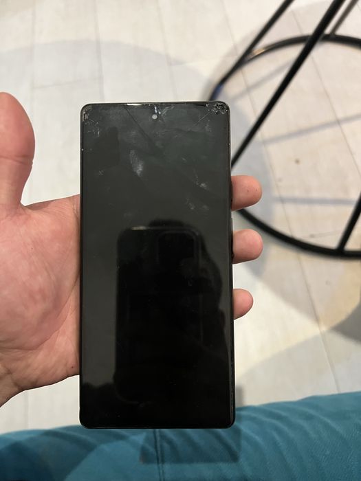 Продам  Pixel 6