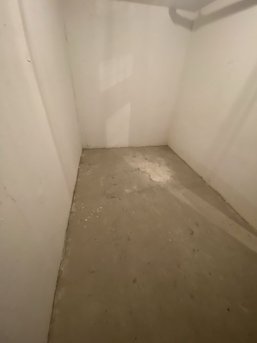 Vand Boxa Spatiu de inchiriat in Palladium Residence Ikeea 9 mp