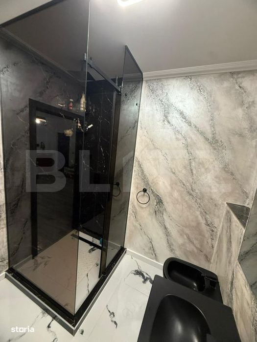 Apartament 3 camere, parter, 79 mp, loc de parcare - gradina, zona Val