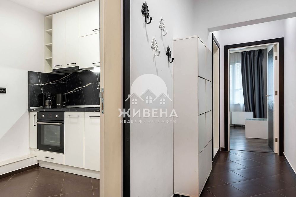 Дава се под наем Тристаен апартамент в Варна, Център - 80 кв.м за 747.66 € - Снимка #6