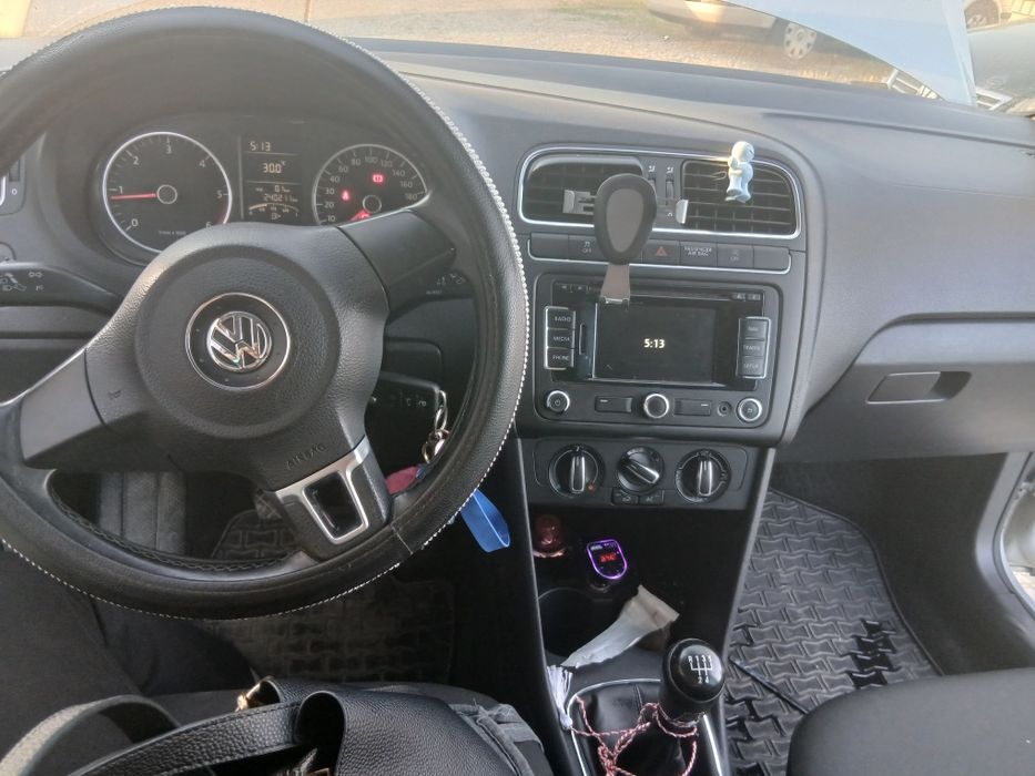 VOLKSWAGEN Polo 2011 — imagine 4