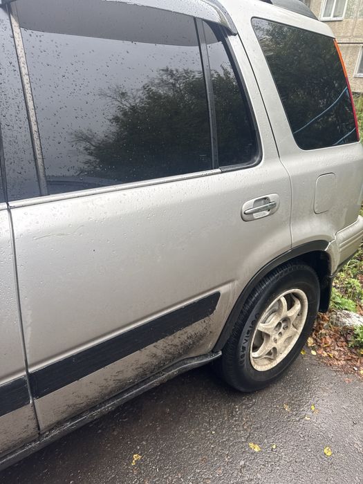 Продаю машину…………….