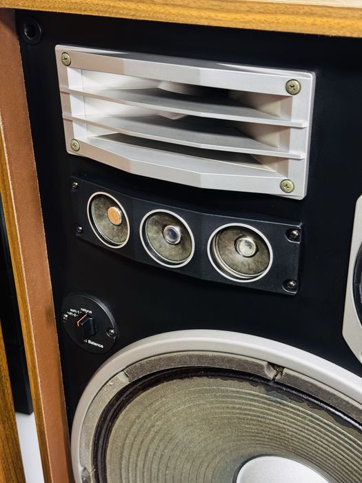 Boxe de inaltă fidelitate SANSUI SP-X8700,4 căi,bass de 43 CM, JAPAN