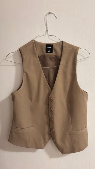 Спиртно-елегантен костюмен елек