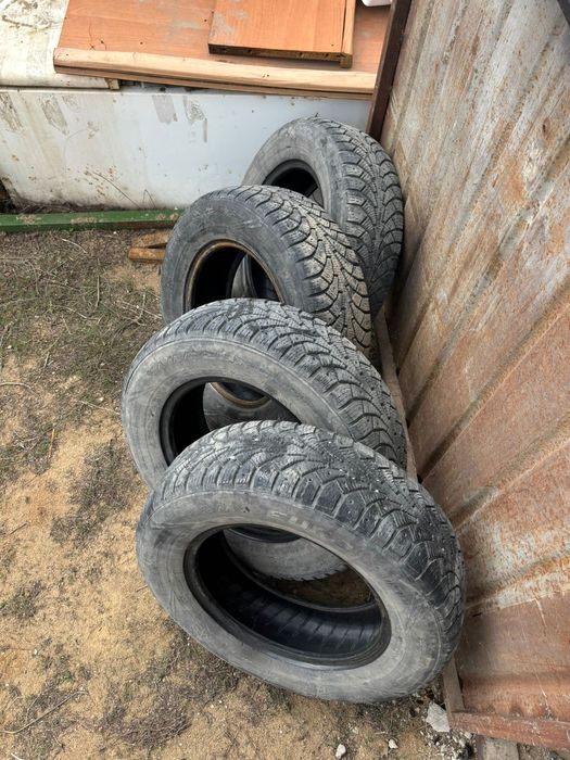 Продам шины хорошем состоянии