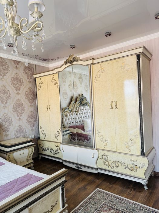 Спальний гарнитур