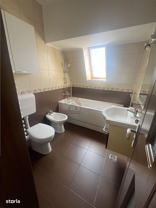 Apartament 4 camere zona Fundeni