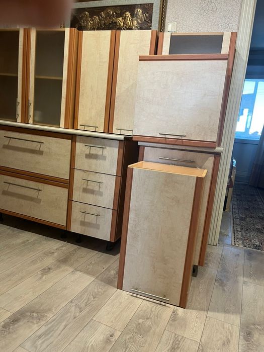 Куханный гарнитур