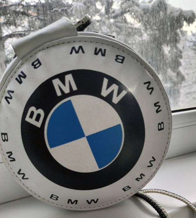 продам сумочку для автомобиля, недорого