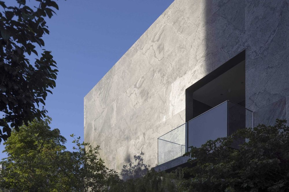 Прощай, Тяжелая Плитка! Здравствуй, Каменный Шпон!