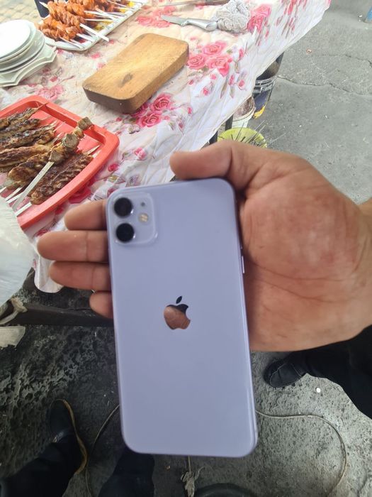 iphone 11 64 gb holati yaxwi