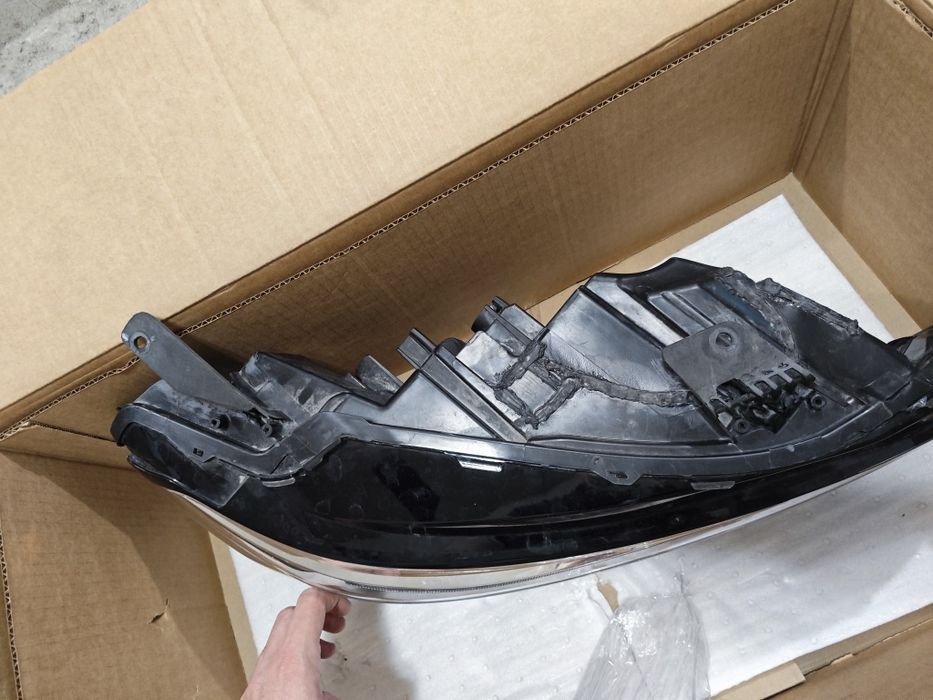 Десен OEM фар за Хонда Honda Civic 11 gen. 2022-2024