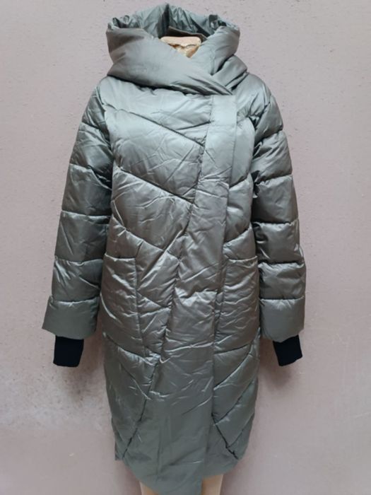 Болшимерка куртка сотилади