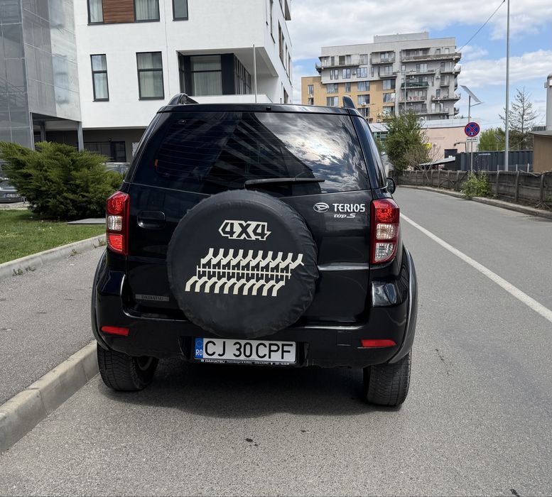 Vand Daihatsu Terios. 4X4. Benzina.