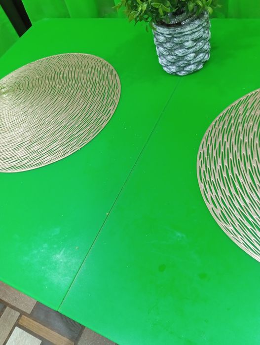 Продам стол 60000