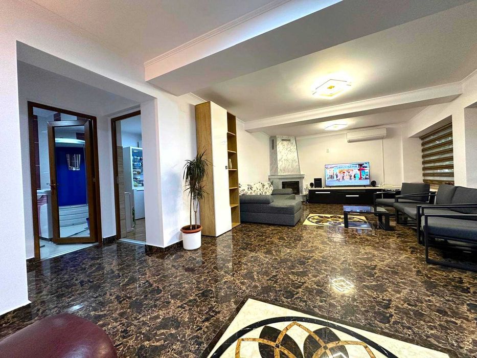 VILĂ de inchiriat în regim Hotelier - CHRIS MOUNTAIN RETREAT