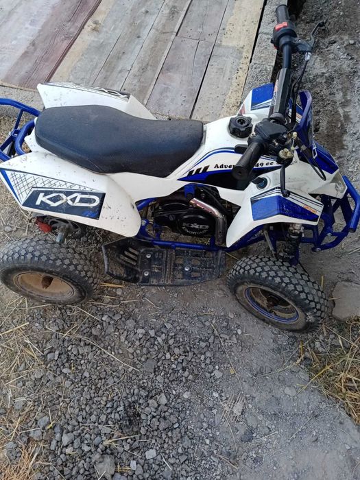 Vând atv in stare bună