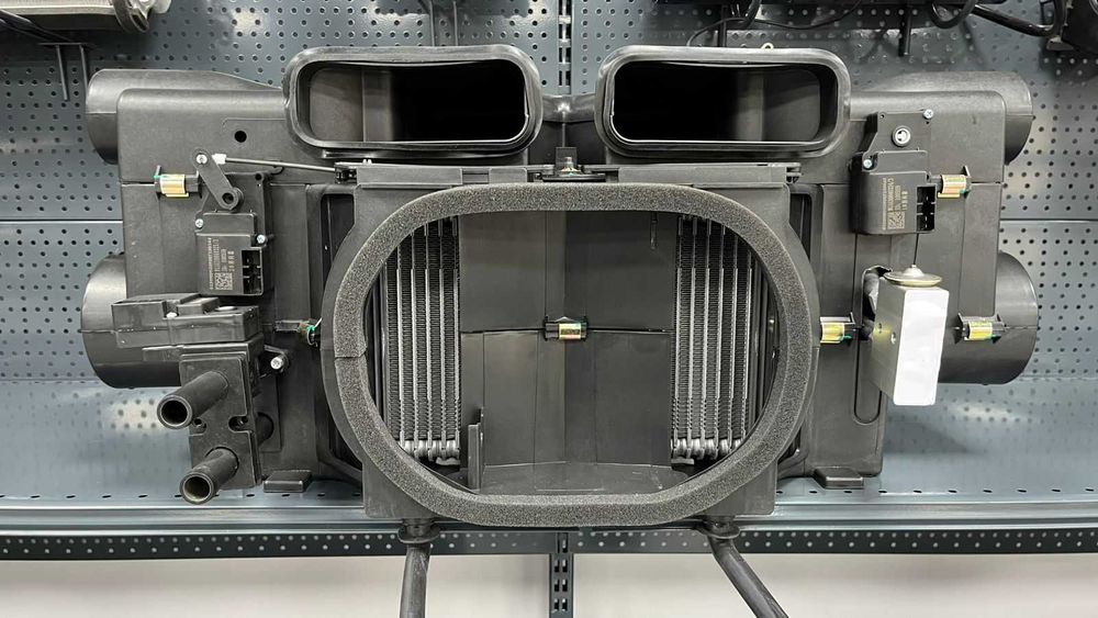 Запчасти на HOWO, SHACMAN