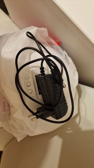 UV/LED лампа за гел лак със стойка за телефон и таймер