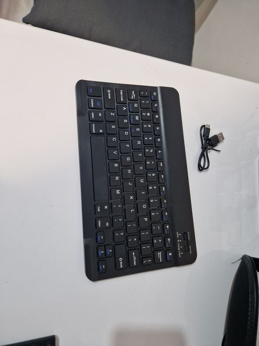 Tastatura Bluetooth