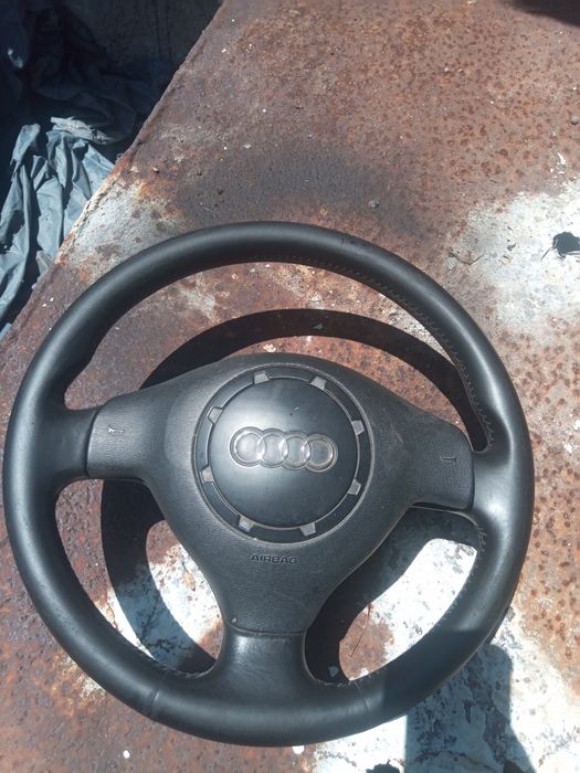 Трилъчов волан Ауди А 3