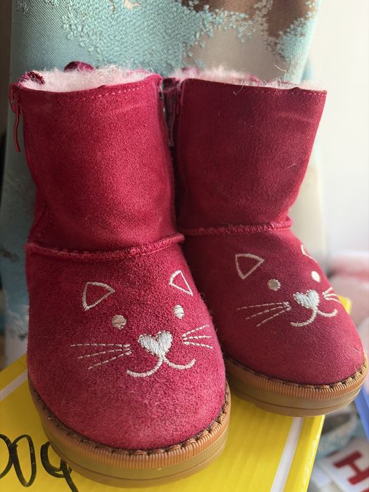 Продам детскую обувь.