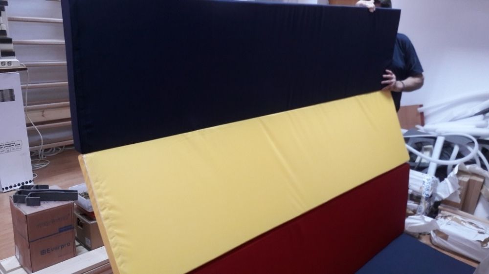 Saltea gimnastica pliabila in 6 segmente egale 300x200x4 cm