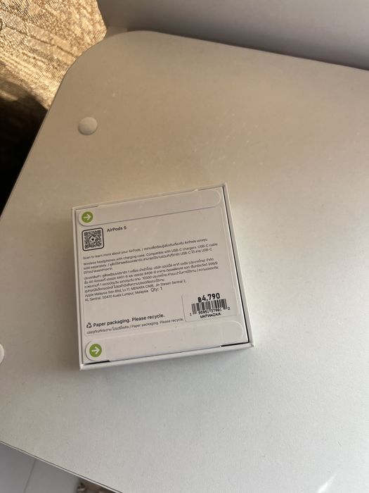 Air pods 5 запечатанный новый