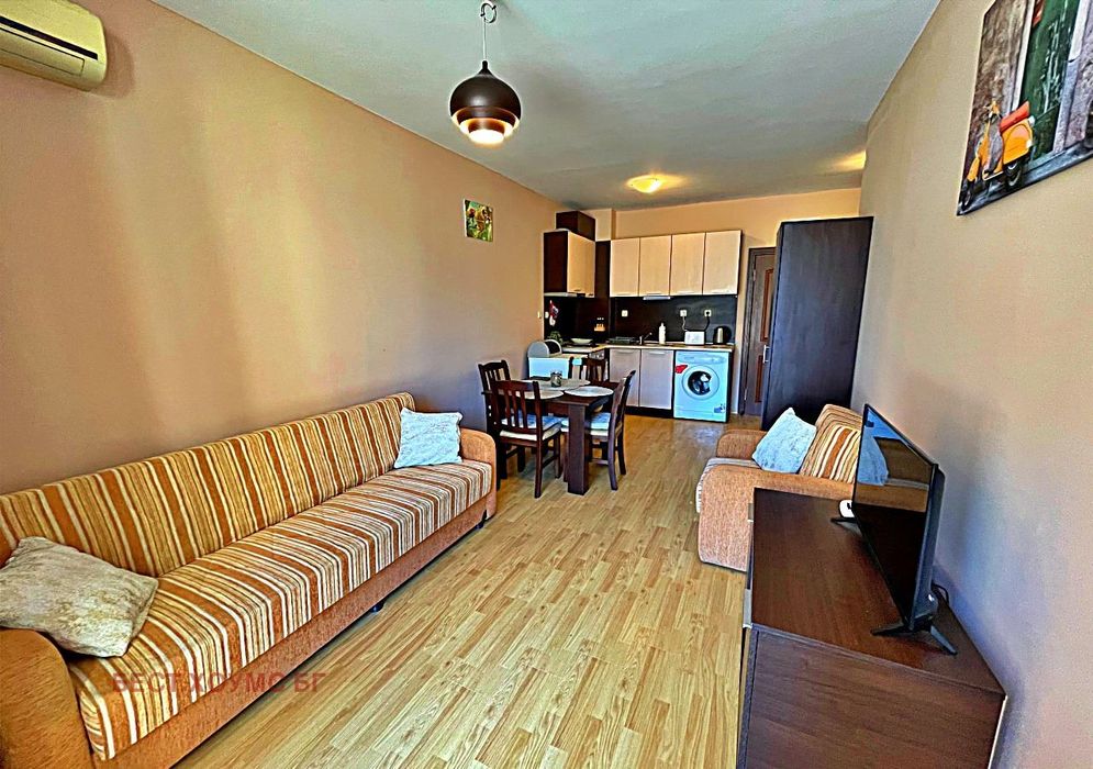 Продава се Двустаен апартамент в Свети Влас - 58 кв.м за 1087 €/кв.м - Снимка #12
