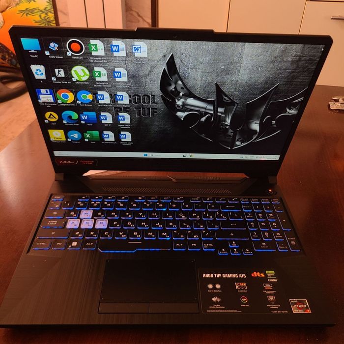 Noutbook Asus sotiladi