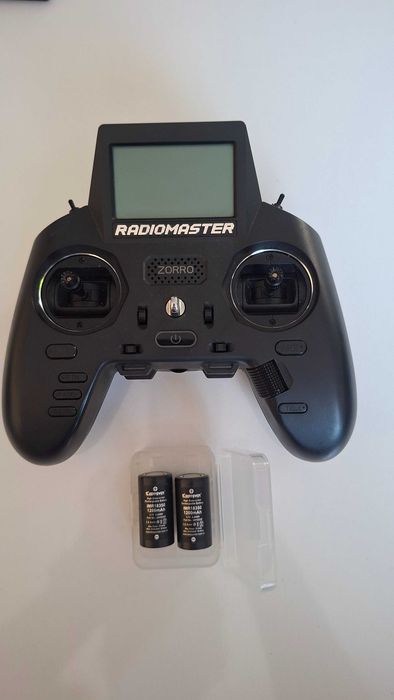 Дистанционно RadioMaster Zorro ELRS + 2 комплекта батерии – отлично състояние