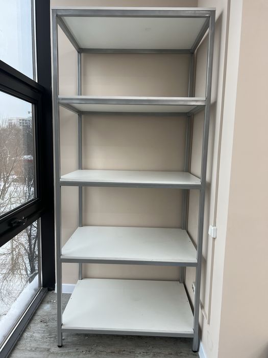 Продам стеллаж с полками