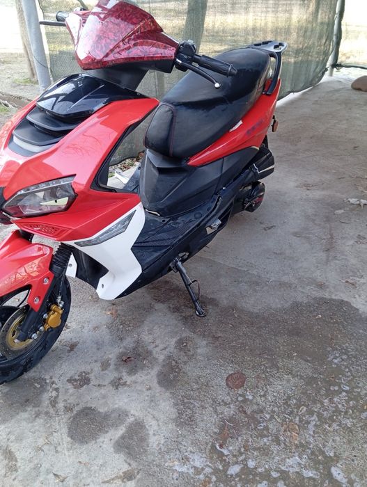 Скутер Италия 150куб обмен