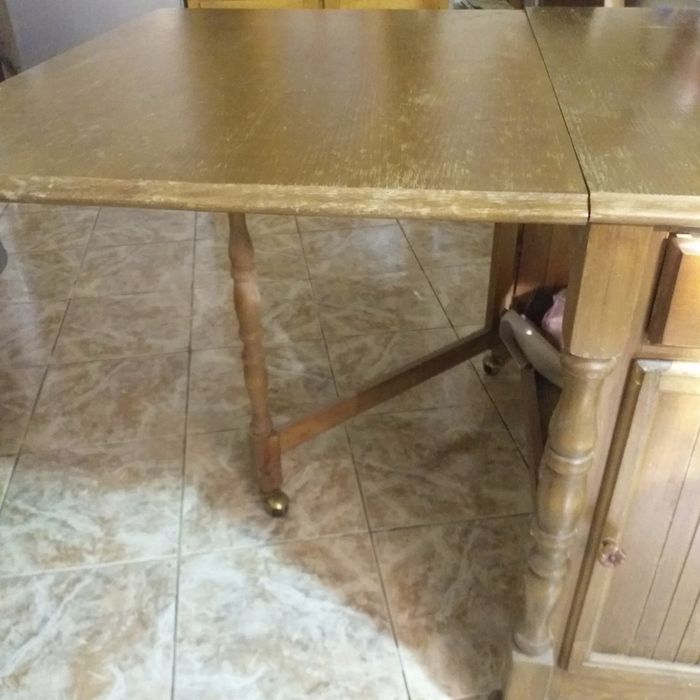 Masă extensibilă din lemn masiv