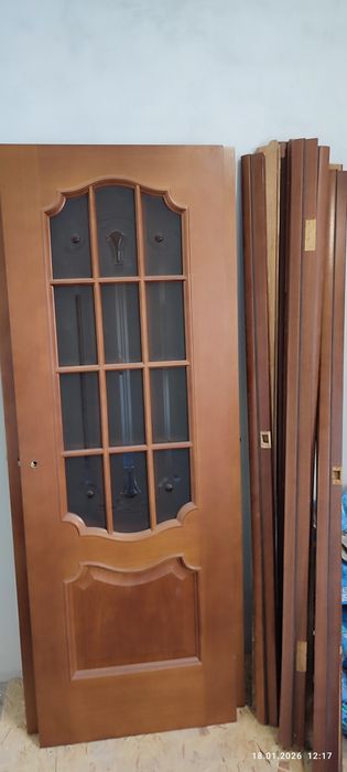 Двери межкомнатные б/у
