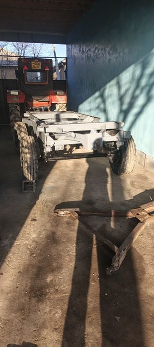 Traktor prseb ramasi sotiladi